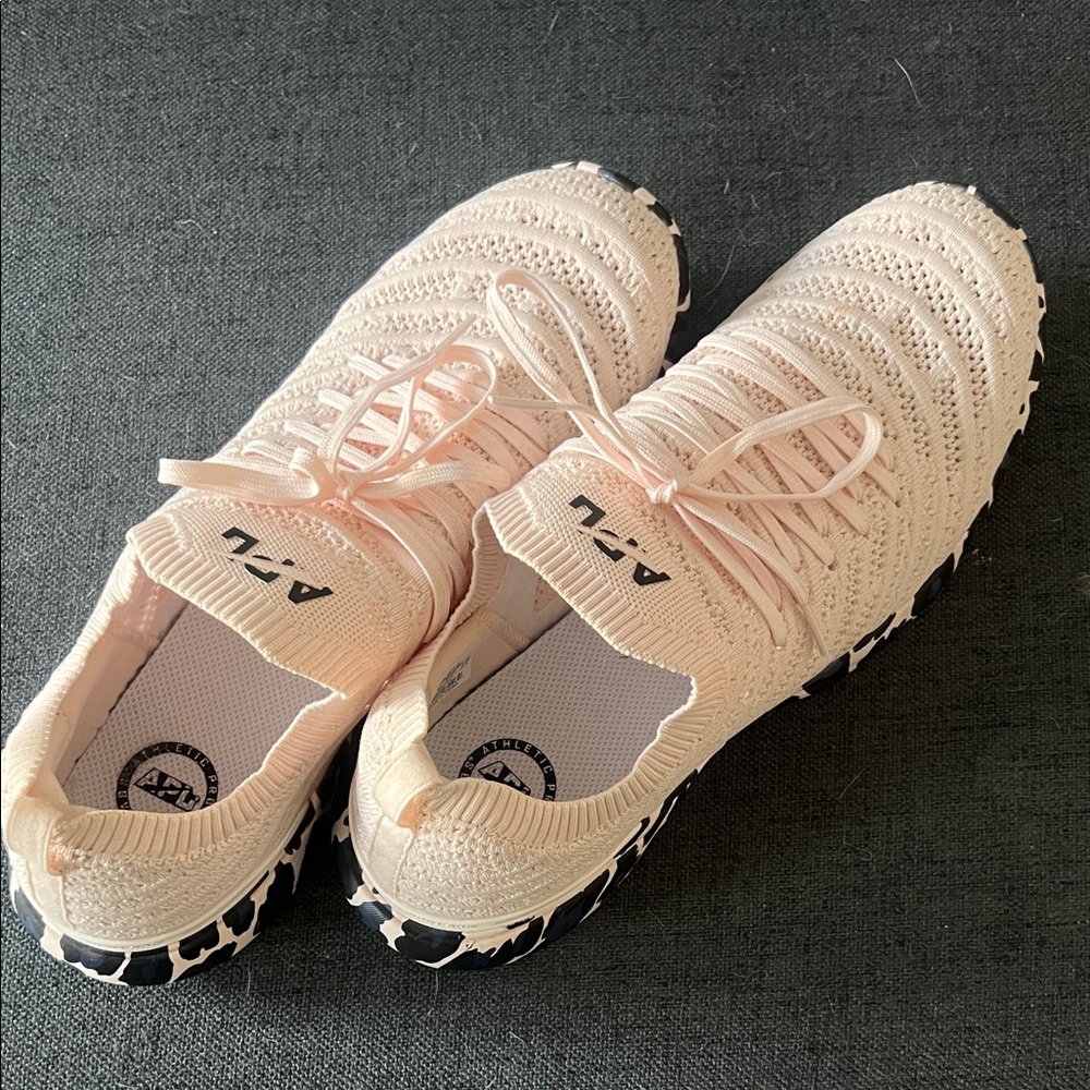 Lightly used APL tech loom wave